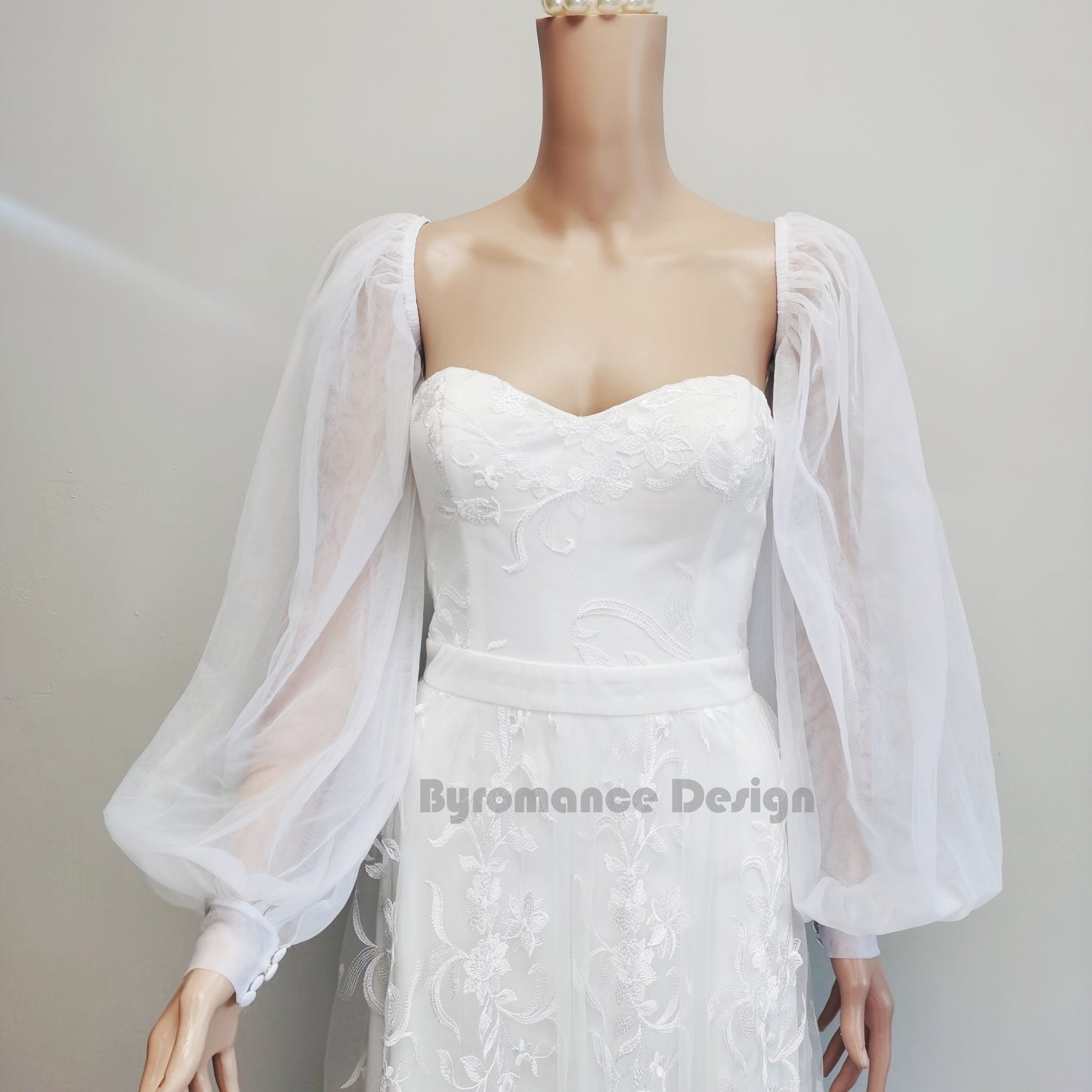 Off shoulder tulle detach sleeve for wedding dress