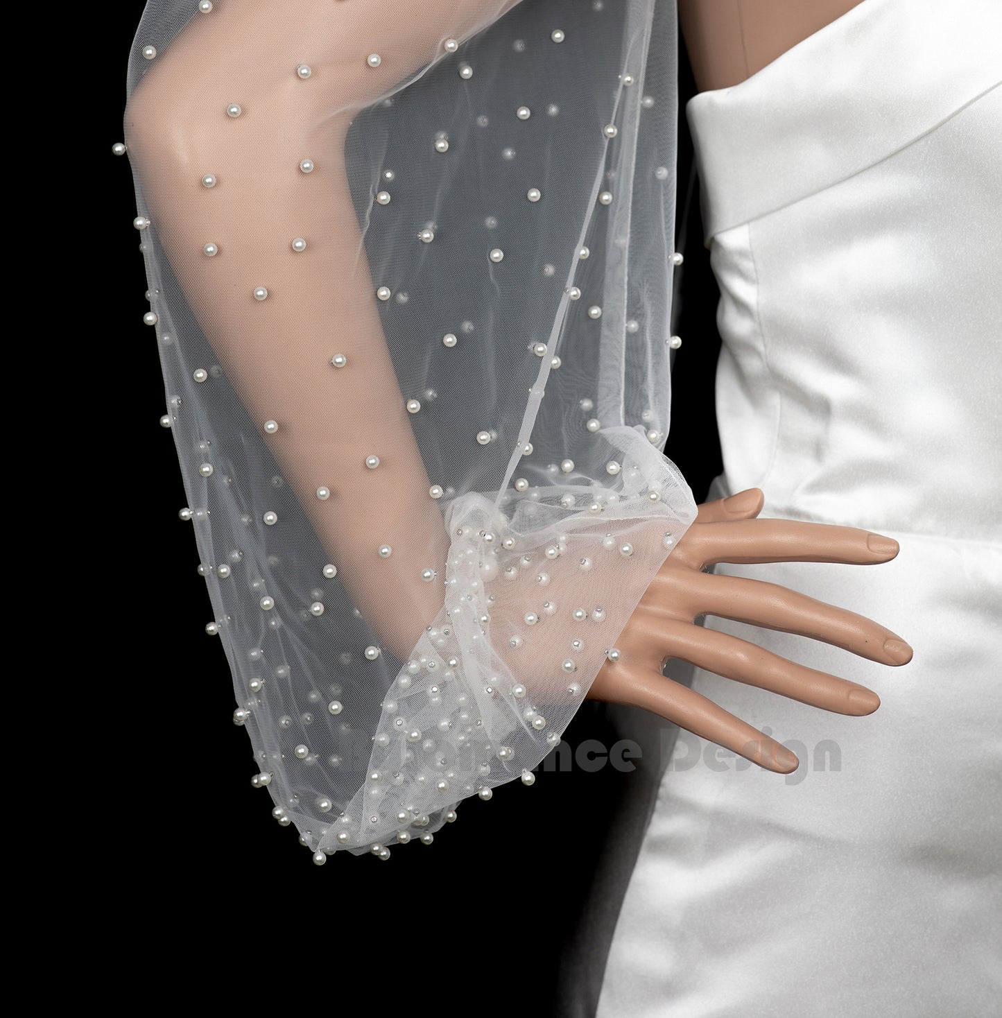 Handmade  customized pearl weeding sleeve