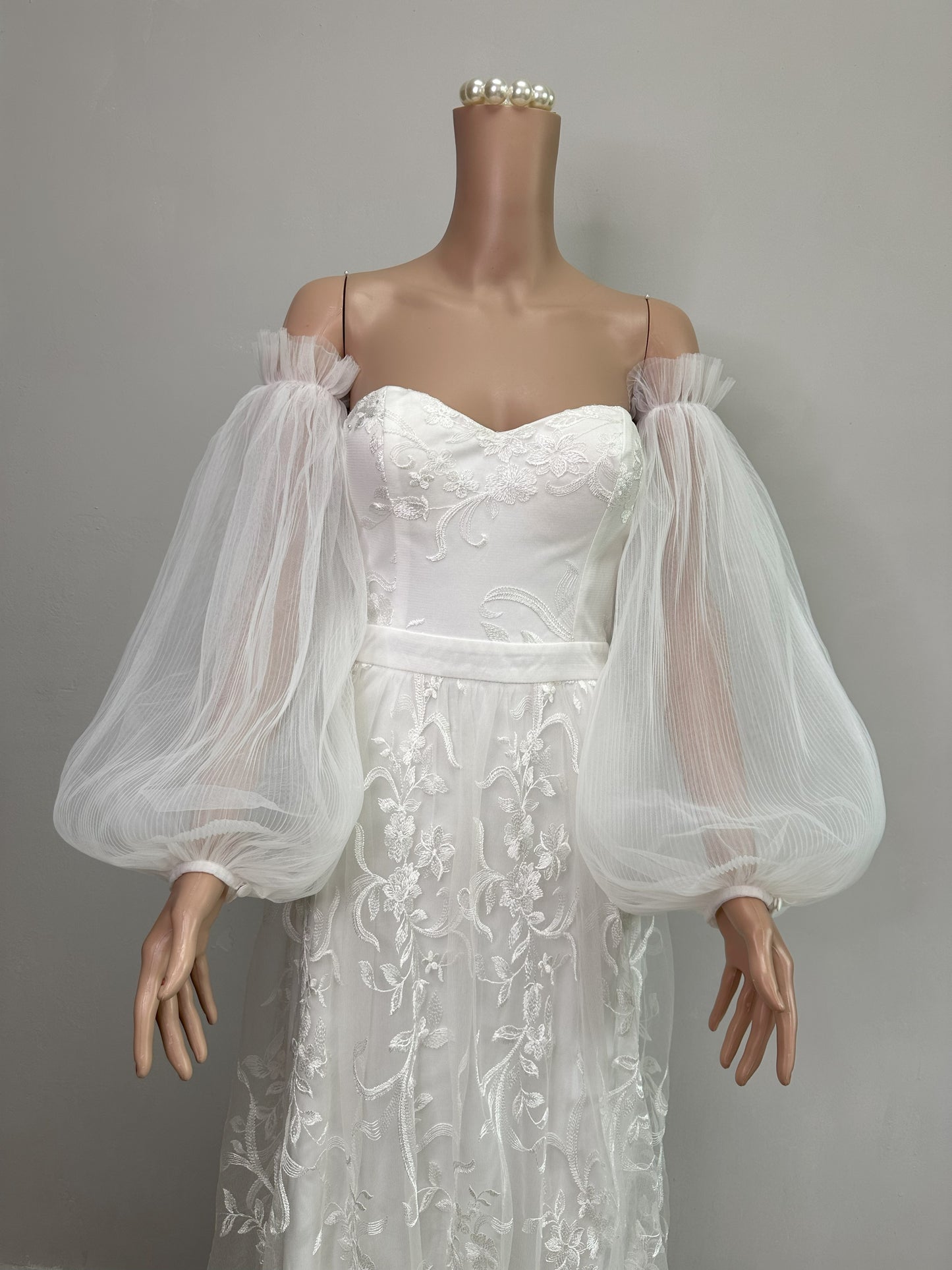 long puff tulle boufancy romantic wedding dress sleeve